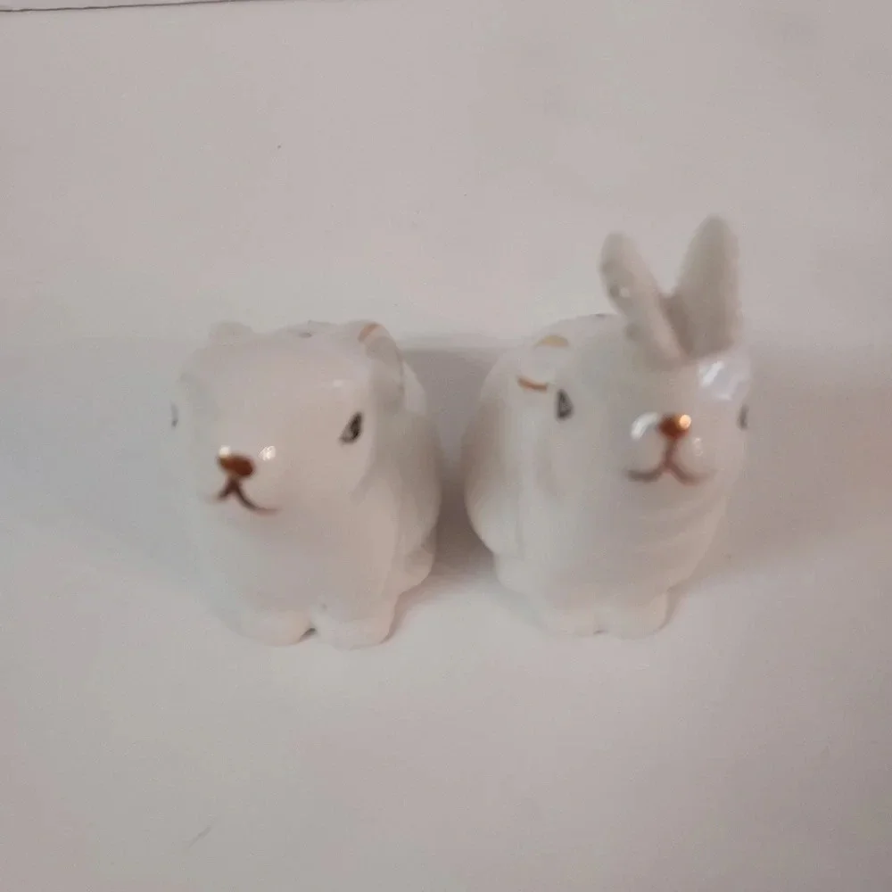 Pier 1 Set of 2 Ceramic Rabbit Salt and Pepper Shakers White and Gold Detail